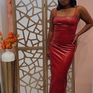Elegant Red Sleeveless Dress